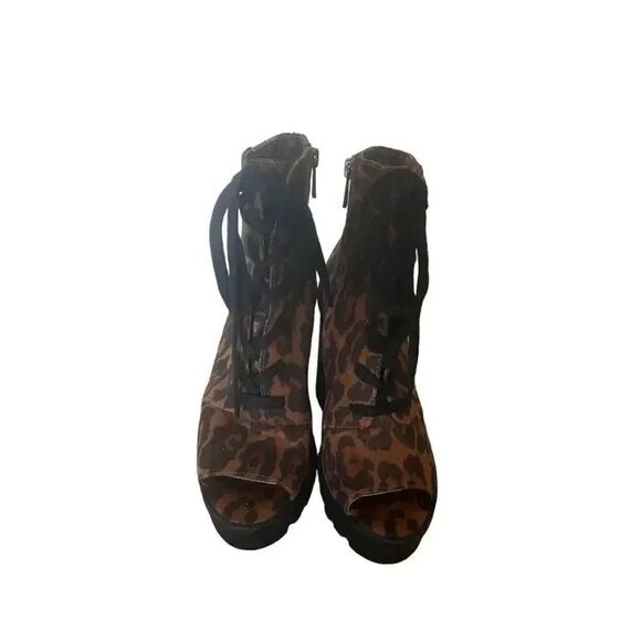 Jessica Simpson Leopard  Print Lizzah Peep-Toe Lug-Sole Bootie SZ 7M - Picture 2 of 11